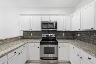 13380 Georgian Ct, Wellington, FL 33414 - Photo 6