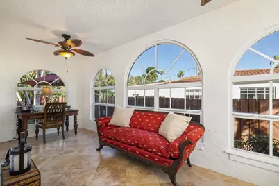 137 Edgewood Drive, West Palm Beach, FL 33405 - Photo 8