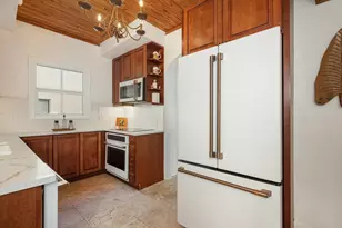 137 Edgewood Dr, West Palm Beach, FL 33405 - Photo 14