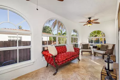 137 Edgewood Drive, West Palm Beach, FL 33405 - Photo 8