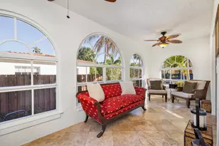 137 Edgewood Dr, West Palm Beach, FL 33405 - Photo 8