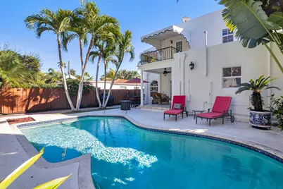 137 Edgewood Drive, West Palm Beach, FL 33405 - Photo 1