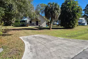 5516 Spruce Dr, Fort Pierce, FL 34982 - Photo 4