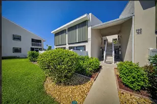 3206 S Lakeview Cir, Hutchinson Island, FL 34949 - Photo 6
