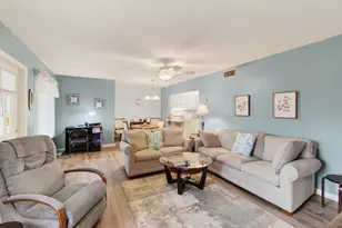 405 Pine Glen Ln, Greenacres, FL 33463 - Photo 10