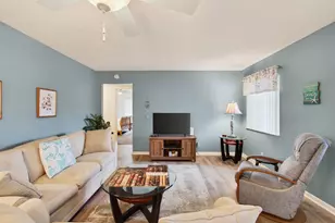 405 Pine Glen Ln, Greenacres, FL 33463 - Photo 8