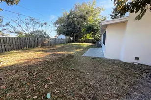 141 SE Calmoso Dr, Port Saint Lucie, FL 34983 - Photo 24