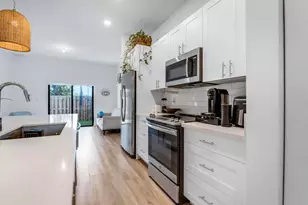 8015 NW 104th Ave, Doral, FL 33178 - Photo 6