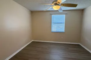 172 SW Crescent Ave, Port Saint Lucie, FL 34984 - Photo 6