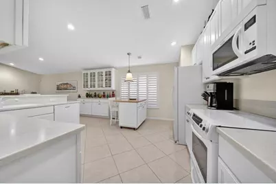 871 SE Westminster Place, Stuart, FL 34997 - Photo 14