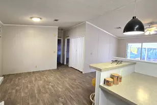 5680 Hemingway Ct, Fort Pierce, FL 34982 - Photo 8