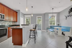 285 E Bay Cedar Cir, Jupiter, FL 33458 - Photo 12