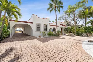 114 S Lake Dr, Lantana, FL 33462 - Photo 10