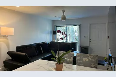 616 Executive Center Drive #5201, West Palm Beach, FL 33401 - Photo 2