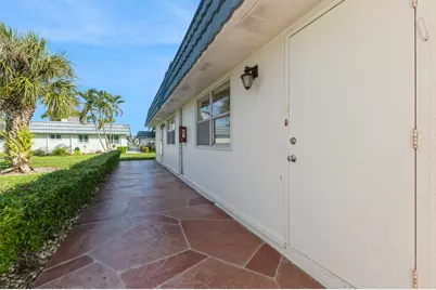98 Waterford E #E, Delray Beach, FL 33446 - Photo 2