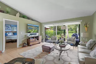 835 Club Dr, Palm Beach Gardens, FL 33418 - Photo 4