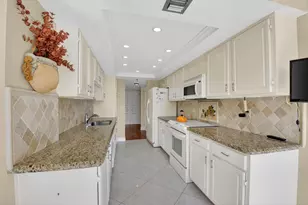 20110 Boca W Dr, Boca Raton, FL 33434 - Photo 18