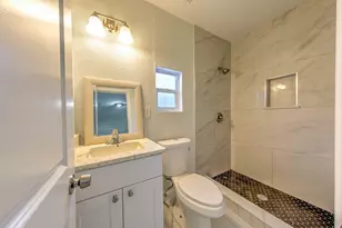 404 N 38th St, Fort Pierce, FL 34947 - Photo 24