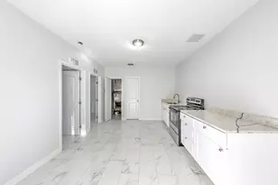 404 N 38th St, Fort Pierce, FL 34947 - Photo 18