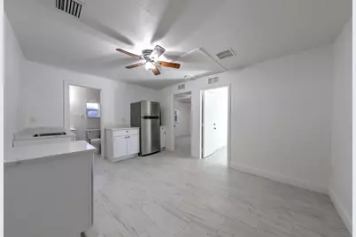 404 N 38 Street, Fort Pierce, FL 34947 - Photo 10