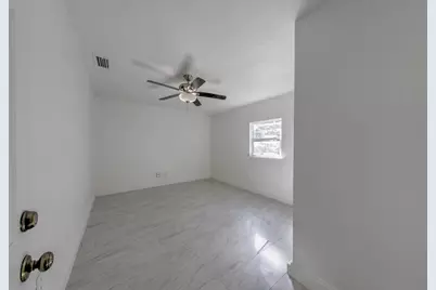 404 N 38 Street, Fort Pierce, FL 34947 - Photo 12