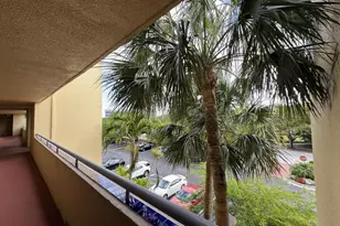 700 Uno Lago Dr, Juno Beach, FL 33408 - Photo 4