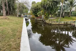 511 SW Timber Trail, Stuart, FL 34997 - Photo 16