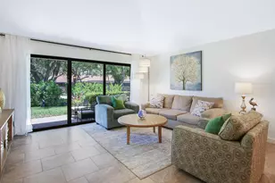 107 Club Dr, Palm Beach Gardens, FL 33418 - Photo 8