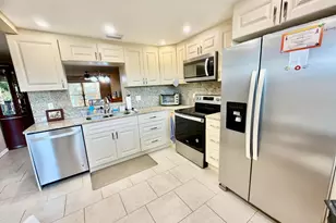 2305 Lucaya Ln, Pompano Beach, FL 33066 - Photo 2