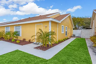 1662 Royal Forest Court, West Palm Beach, FL 33406 - Photo 6