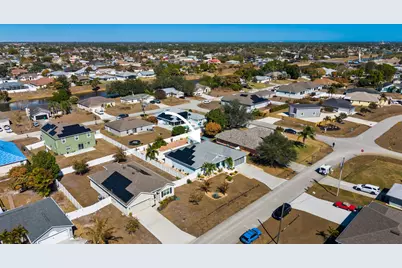 393 SW Alcan Drive, Port Saint Lucie, FL 34953 - Photo 4