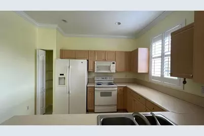 274 River Bluff Lane, West Palm Beach, FL 33411 - Photo 6