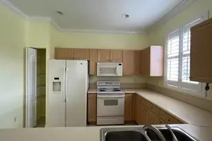 274 River Bluff Ln, Royal Palm Beach, FL 33411 - Photo 6