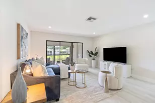 32 Southport Ln, Boynton Beach, FL 33436 - Photo 2