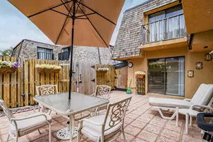 510 N Tropic Ln, Vero Beach, FL 32960 - Photo 1