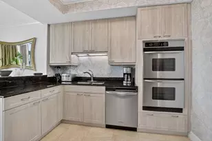 550 SE Mizner Blvd, Boca Raton, FL 33432 - Photo 18