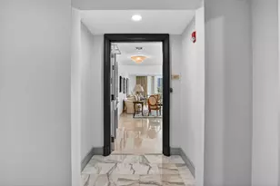 550 SE Mizner Blvd, Boca Raton, FL 33432 - Photo 4
