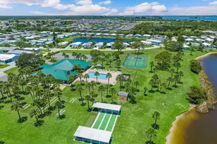 637 Periwinkle Cir, Sebastian, FL 32976 - Photo 4