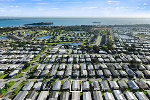 637 Periwinkle Cir, Sebastian, FL 32976 - Photo 6