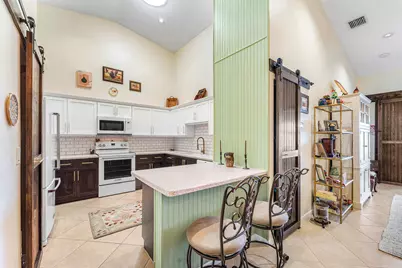 2356 Windjammer Way, West Palm Beach, FL 33411 - Photo 8