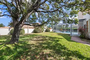 2730 Tecumseh Dr, West Palm Beach, FL 33409 - Photo 8