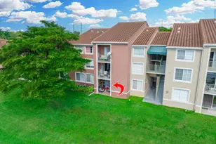 7824 Sonoma Springs Cir, Lake Worth, FL 33463 - Photo 2