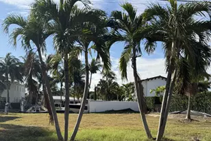 808 NE Bay Cove St, Boca Raton, FL 33487 - Photo 1