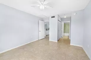 7856 Sonoma Springs Cir, Lake Worth, FL 33463 - Photo 16