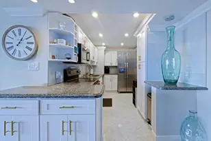 5600 N Flagler Dr, West Palm Beach, FL 33407 - Photo 2