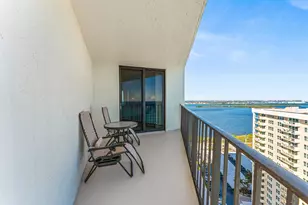 5420 N Ocean Dr, Singer Island, FL 33404 - Photo 24