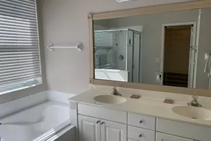 546 Waverly Cir, Port Saint Lucie, FL 34983 - Photo 16