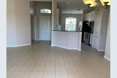 546 Waverly Circle, Port Saint Lucie, FL 34983 - Photo 4