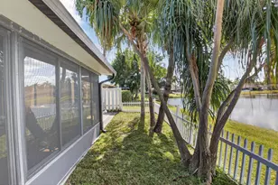 41 Mayfair Ln, Boynton Beach, FL 33426 - Photo 40