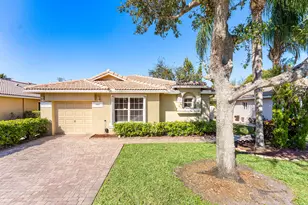 11827 SW 7th St, Pembroke Pines, FL 33025 - Photo 1